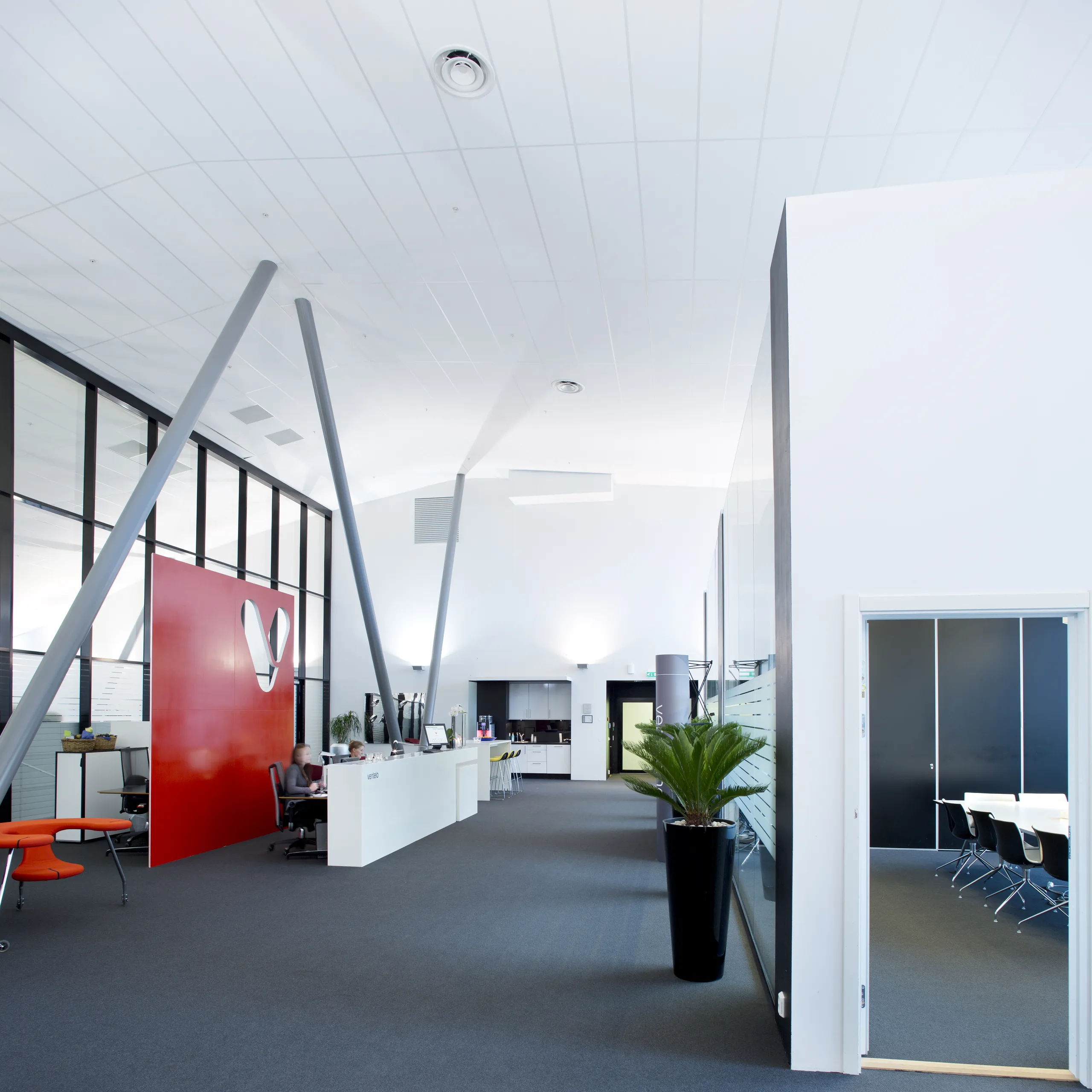 Rockfon Sonar® dB 35 | Sound Insulating Acoustic Ceiling Tiles