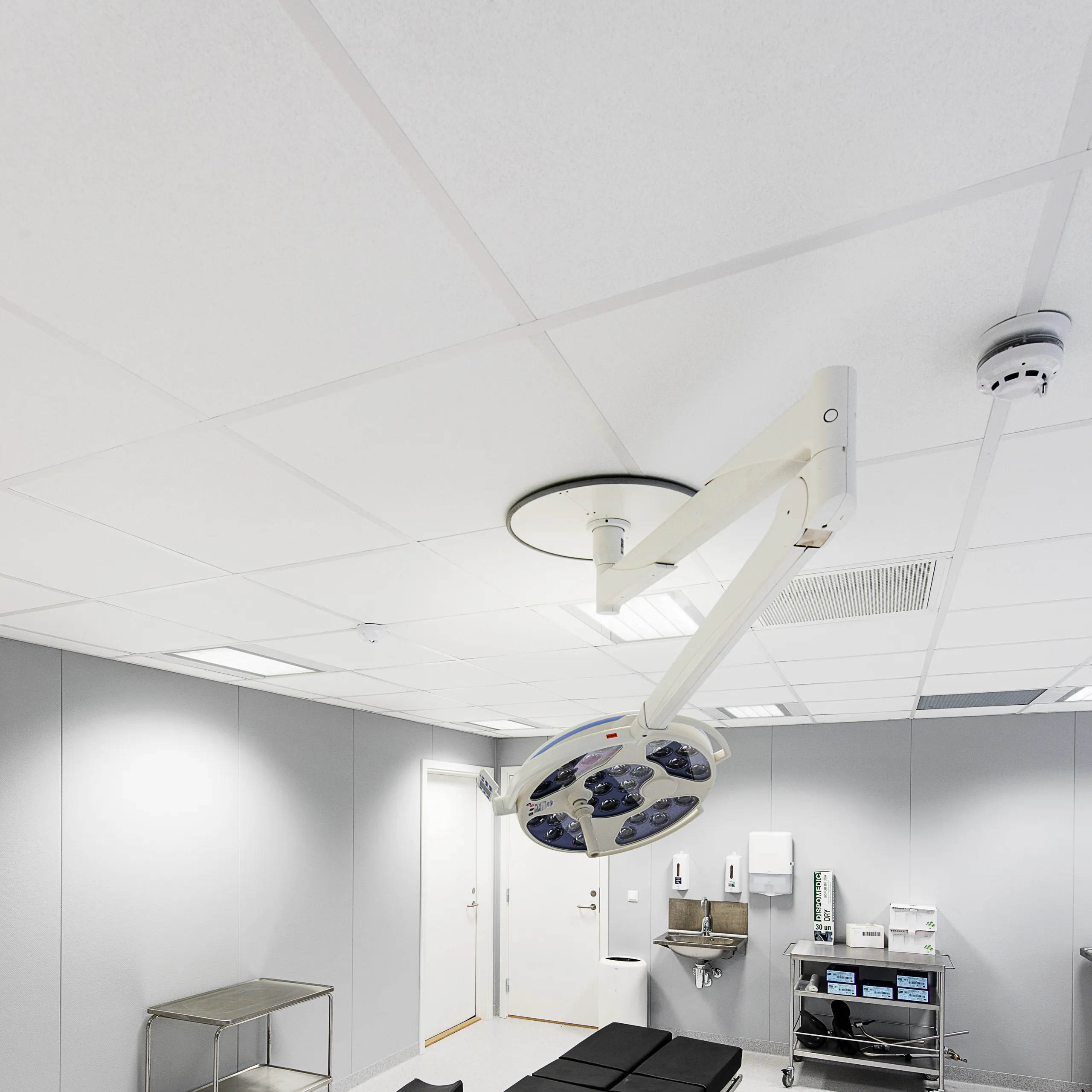 Rockfon MediCare® Air | Airtight Cleanroom Acoustic Ceiling Tiles