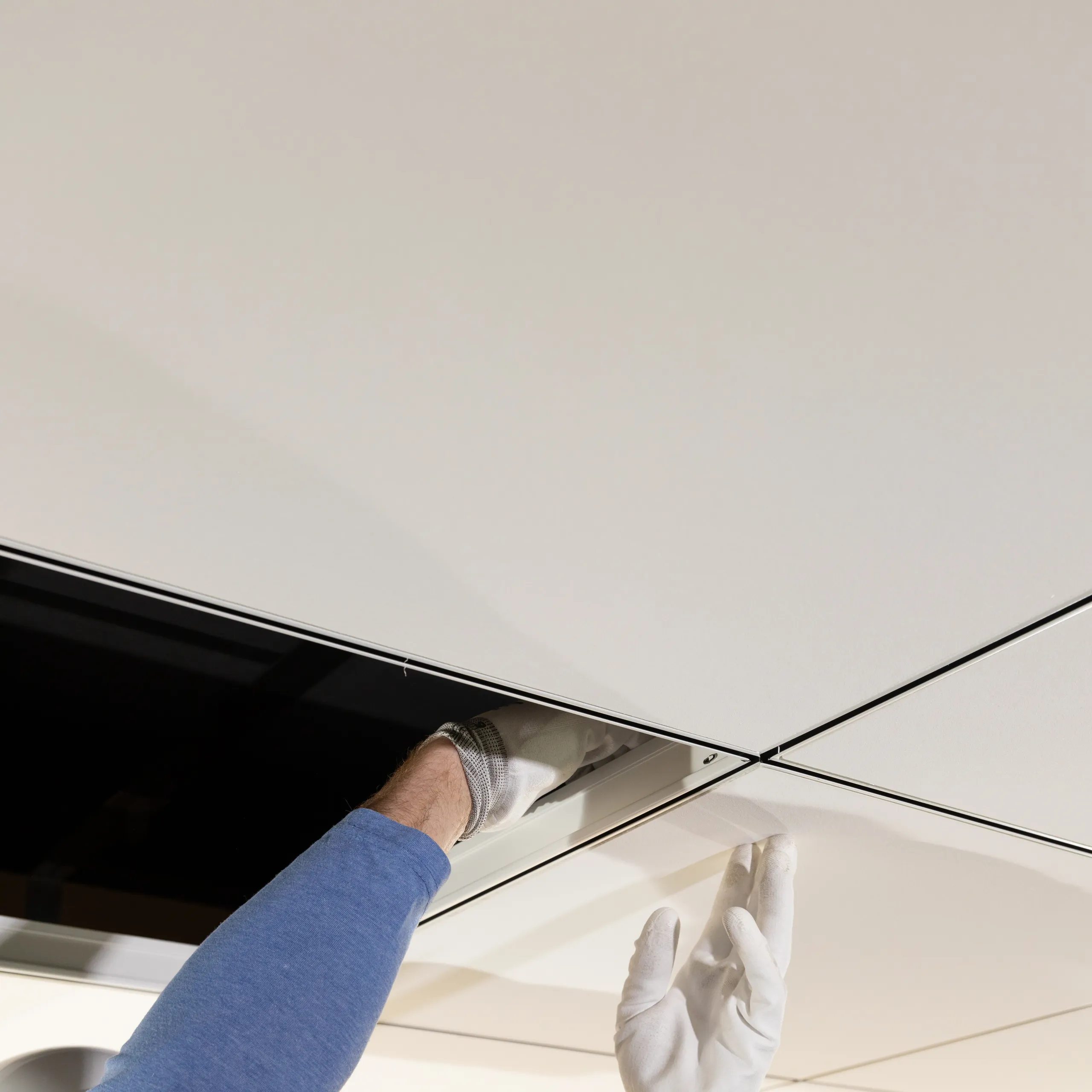 Chicago Metallic Ultraline 3500 | Two-Tone Ceiling Grid