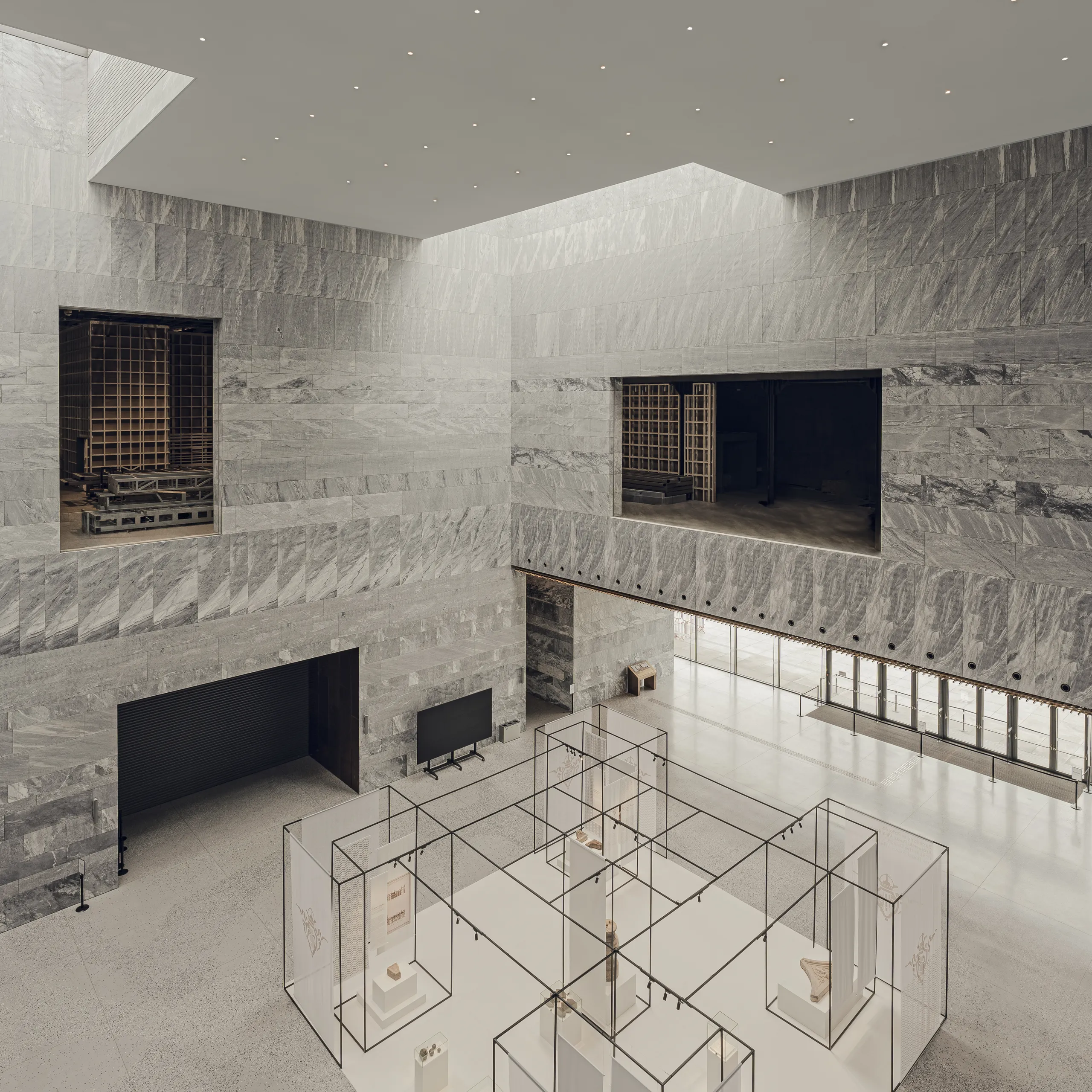 Museum gallery acoustics optimised with acoustic design.