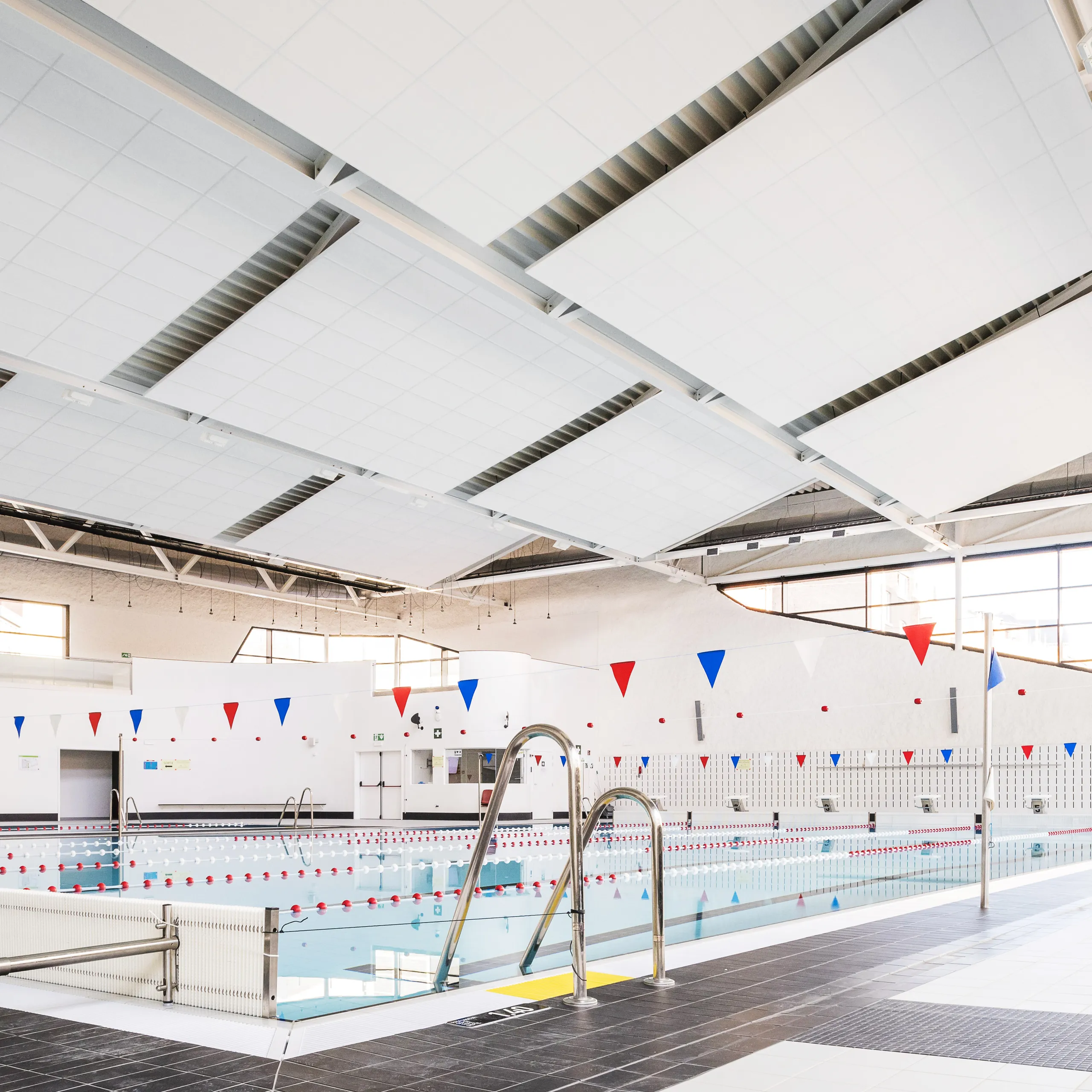 A Rockfon Chicago Metallic suspended ceiling grid.