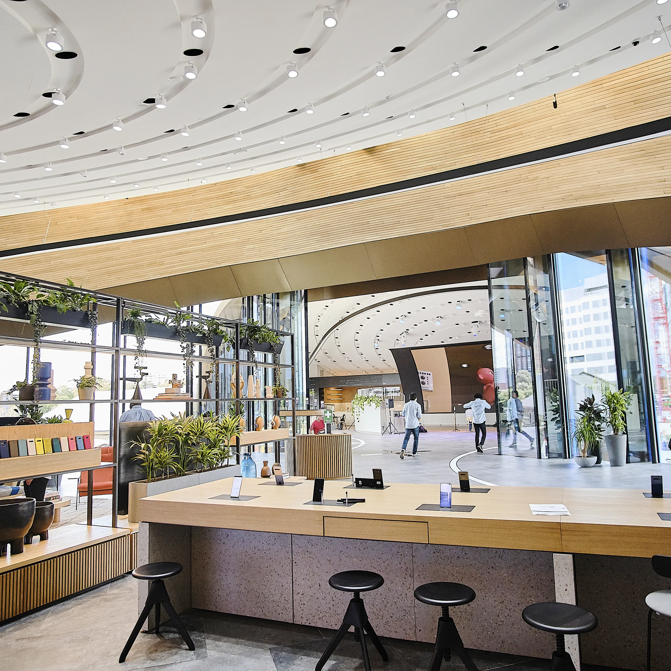 A boutique store and showroom with Rockfon Mono Acoustic for noise control.