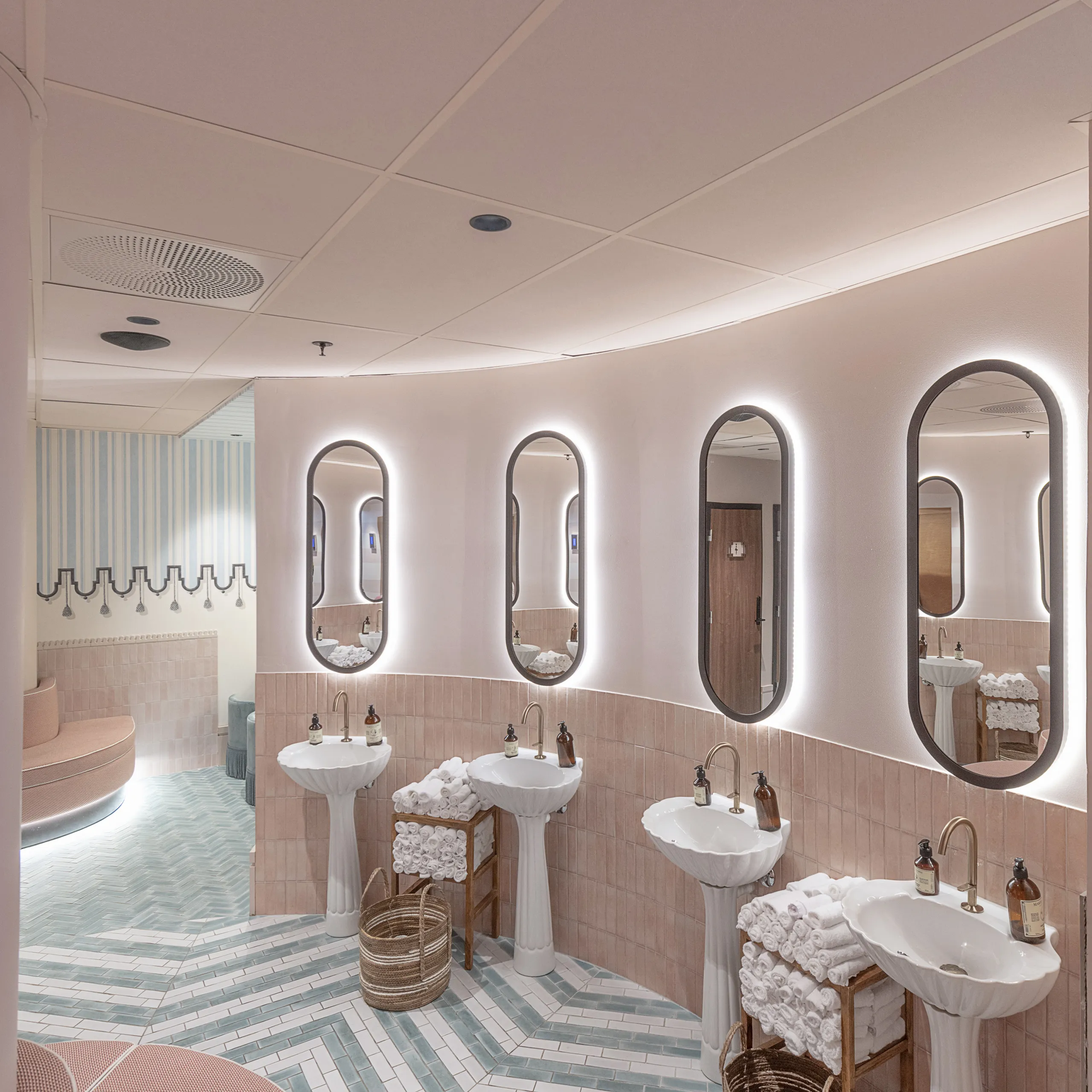 Rockfon® Color-all Special | Custom Acoustic Ceiling Tiles