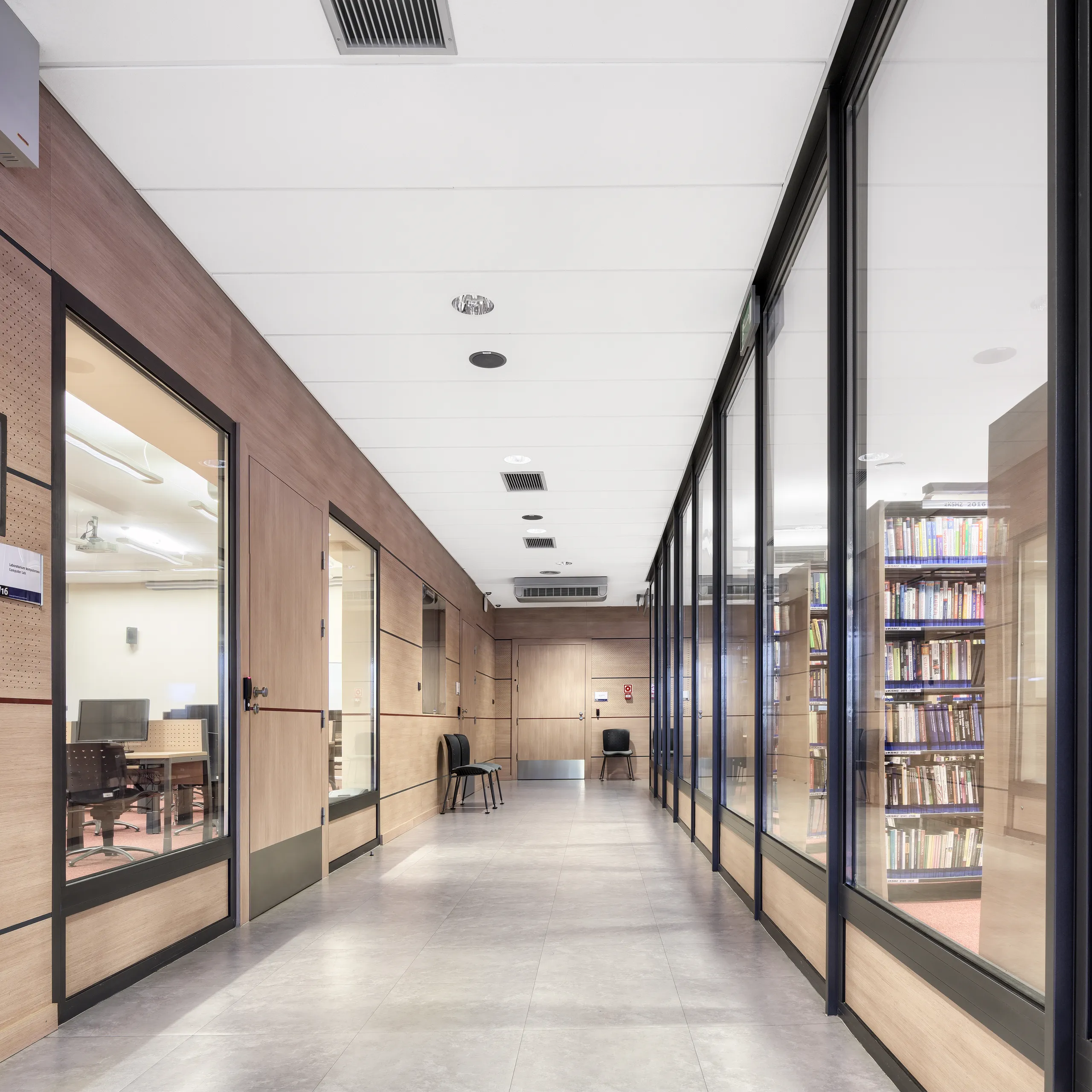 Rockfon Sonar® dB 46 | Sound Insulating Acoustic Ceiling Tiles