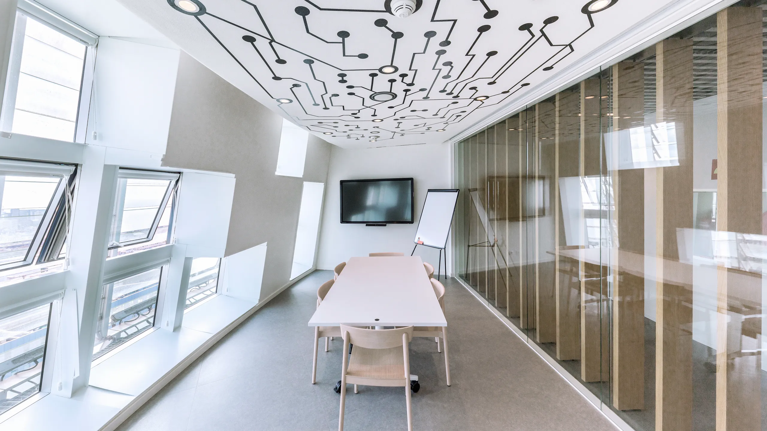 Meeting Room in COWORKING LOOM GLÒRIES in Barcelona Spain with Rockfon Mono Acoustic TE-Edge