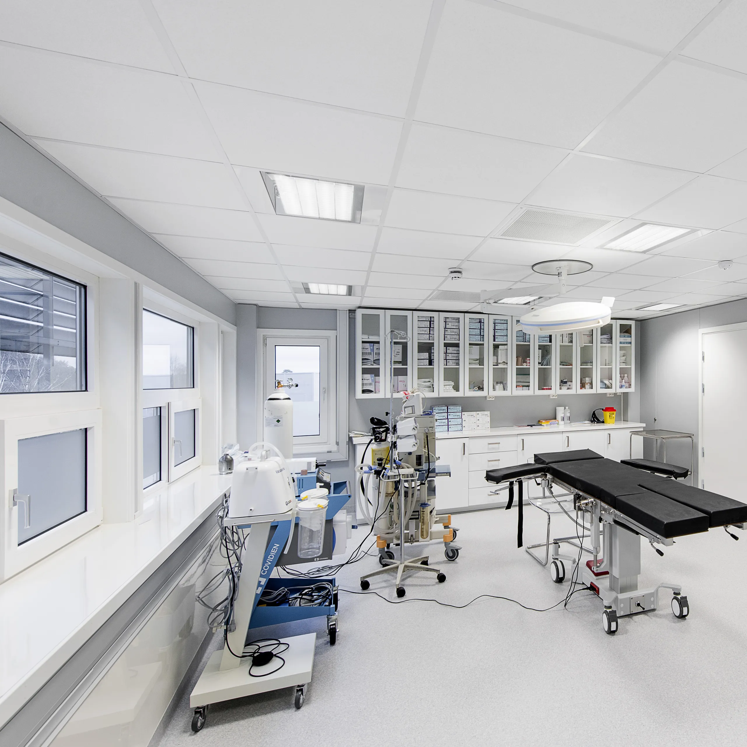 Rockfon MediCare® Air | Airtight Cleanroom Acoustic Ceiling Tiles