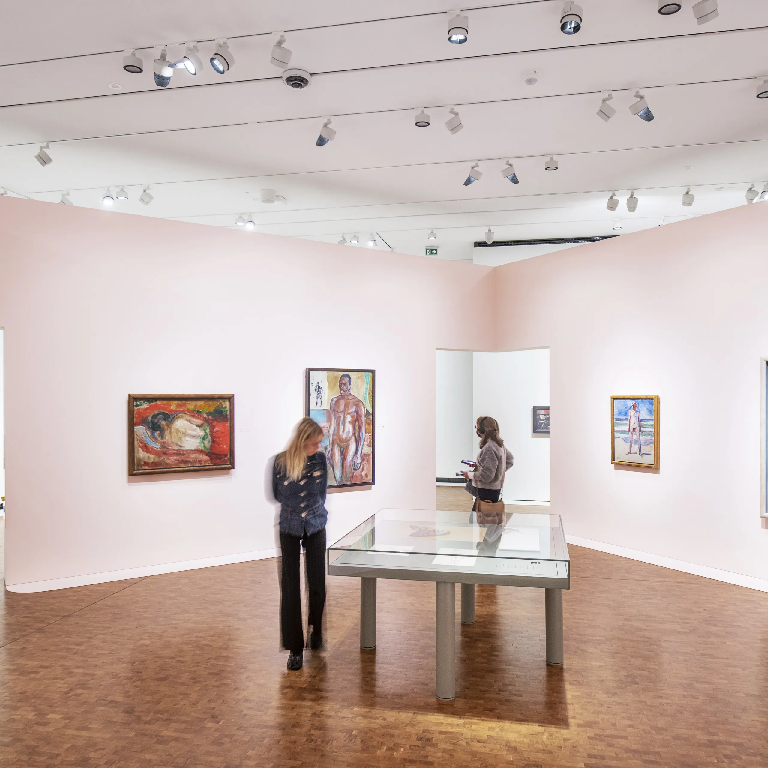 Museum gallery acoustics optimised with acoustic design.