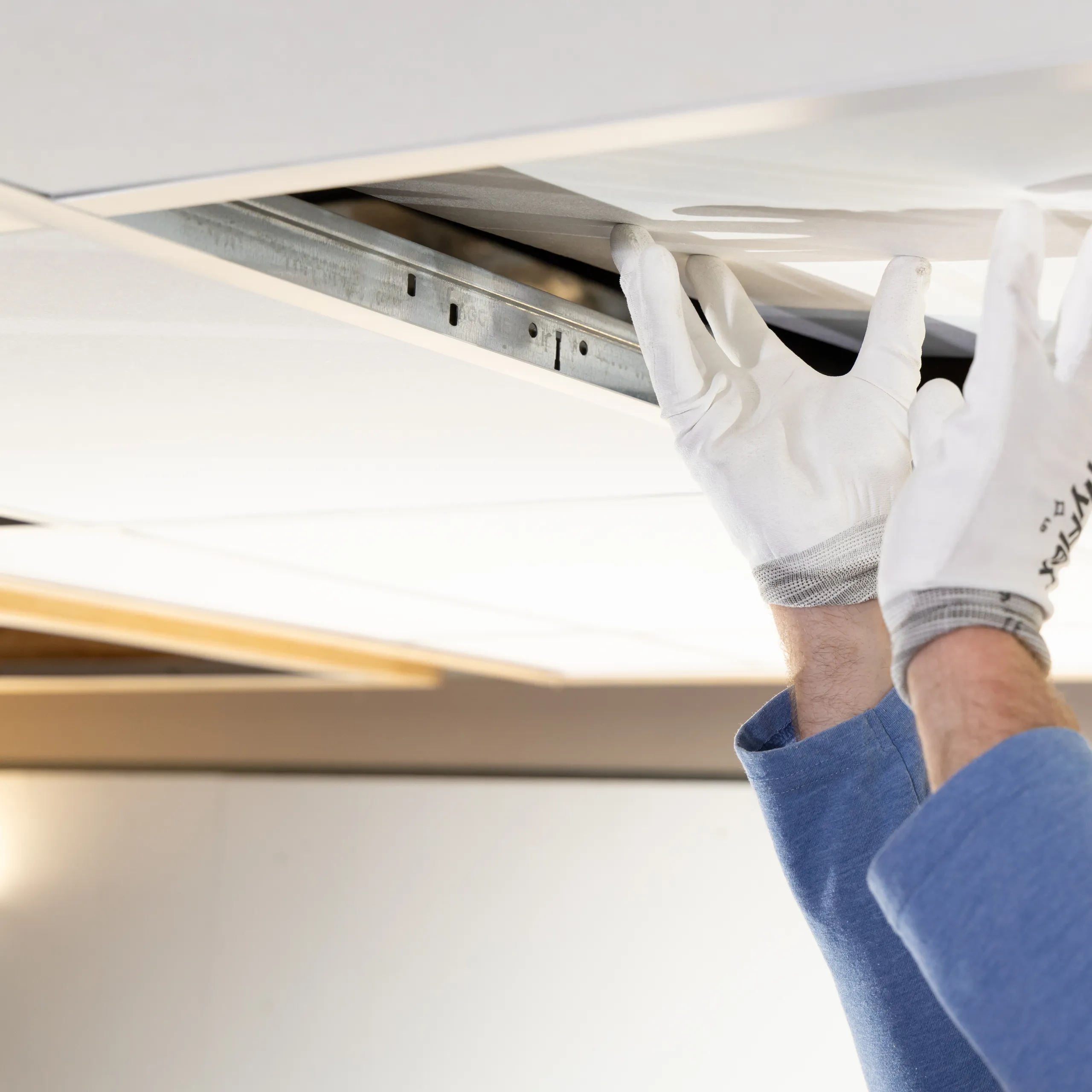 Rockfon® Tropic | Smooth White Acoustic Ceiling Tiles