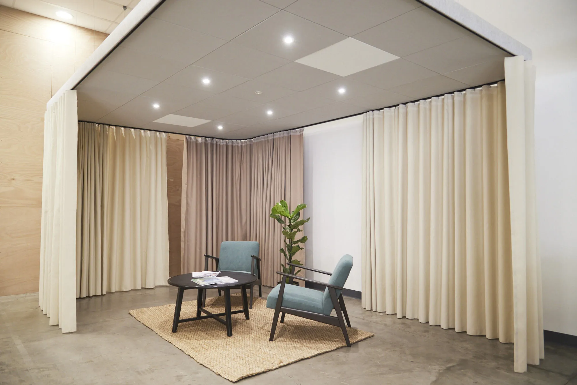 Grey ceiling design using Rockfon Color-all