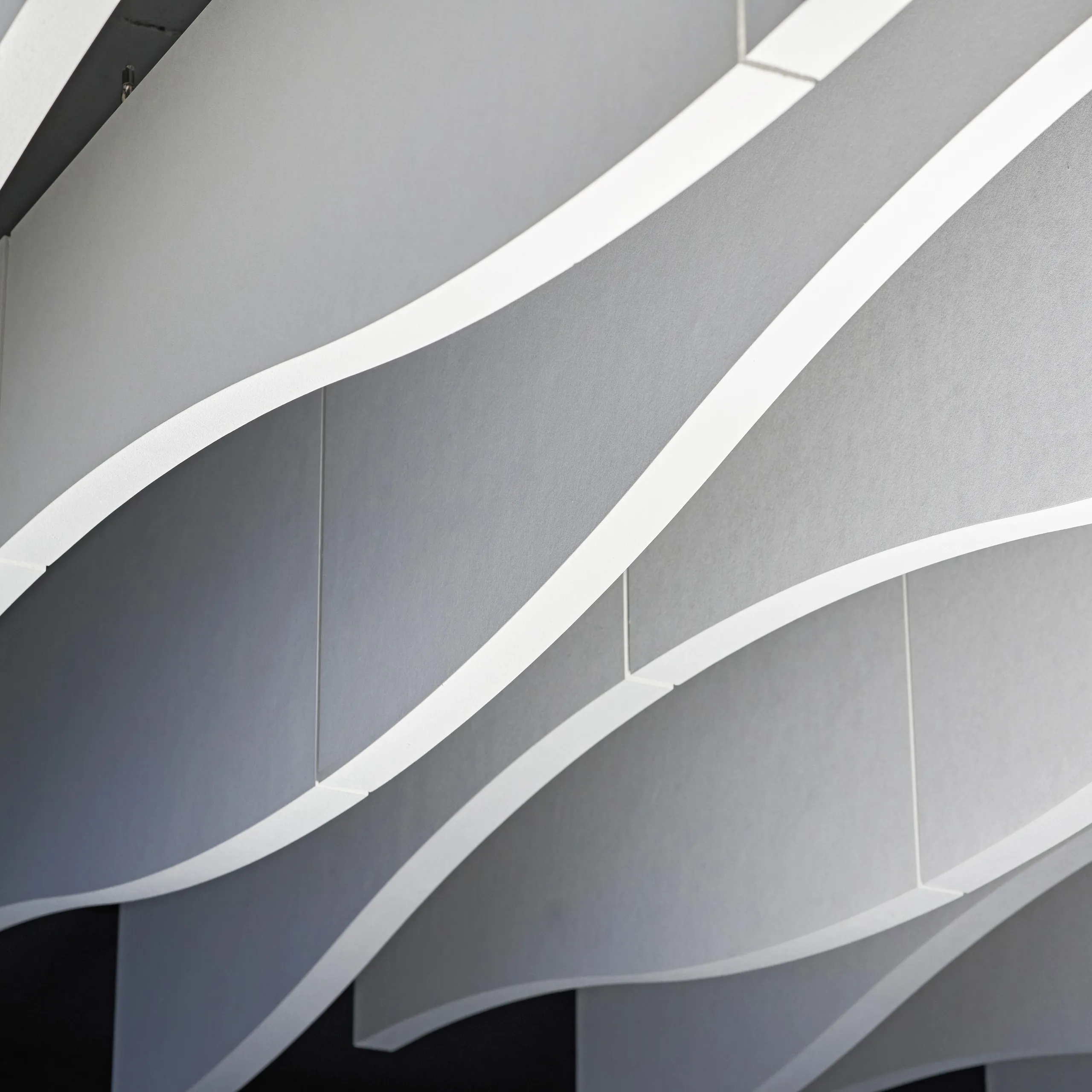 Rockfon Contour® | Wave Baffles & Straight Ceiling Baffles